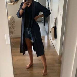 Light coat with pockets